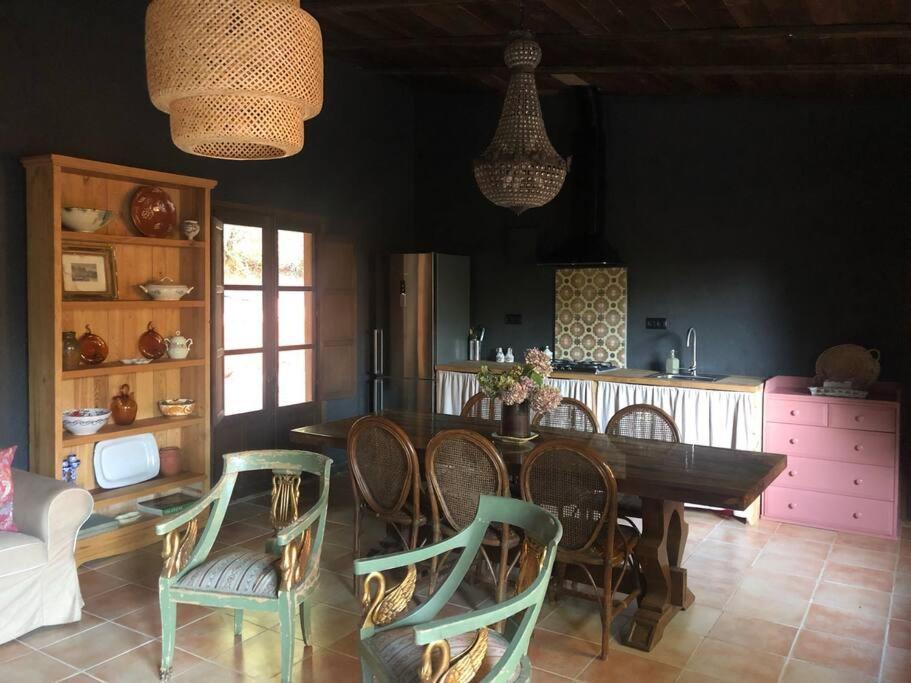Casa Rural En El Campo Las Dalias Тордера Экстерьер фото