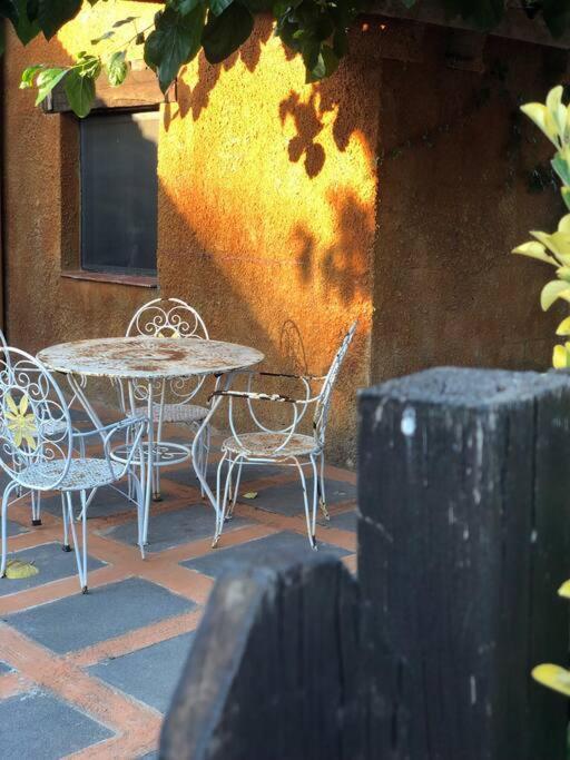 Casa Rural En El Campo Las Dalias Тордера Экстерьер фото